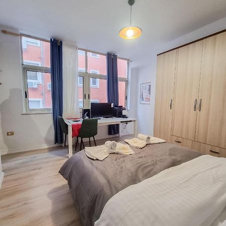 Cozy Apartment In City Center Тирана Екстер'єр фото