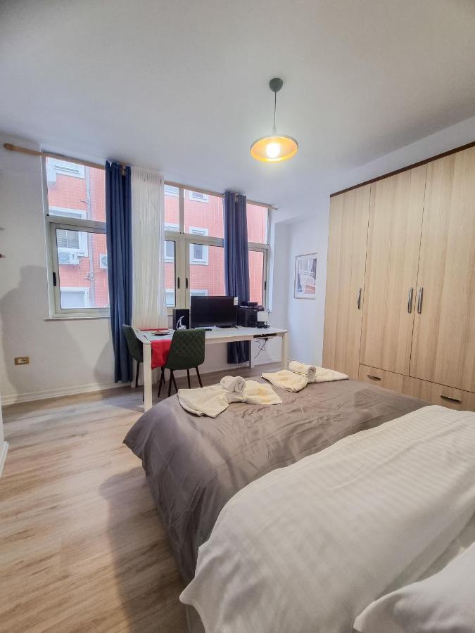 Cozy Apartment In City Center Тирана Екстер'єр фото