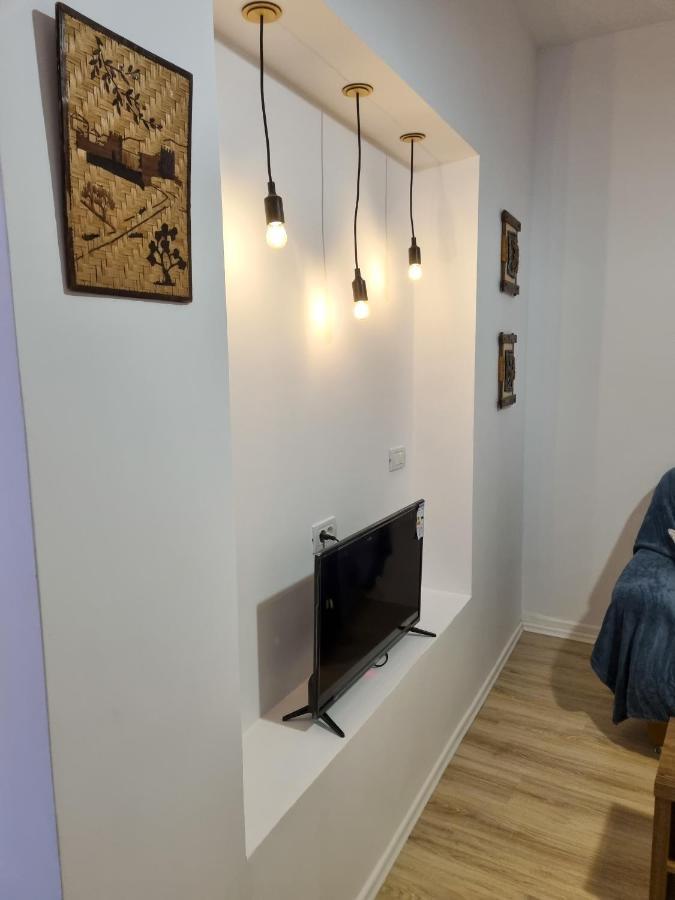 Cozy Apartment In City Center Тирана Екстер'єр фото